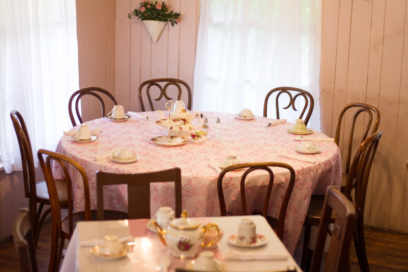 Four Friends Tea Room & Gifts, business photo 4